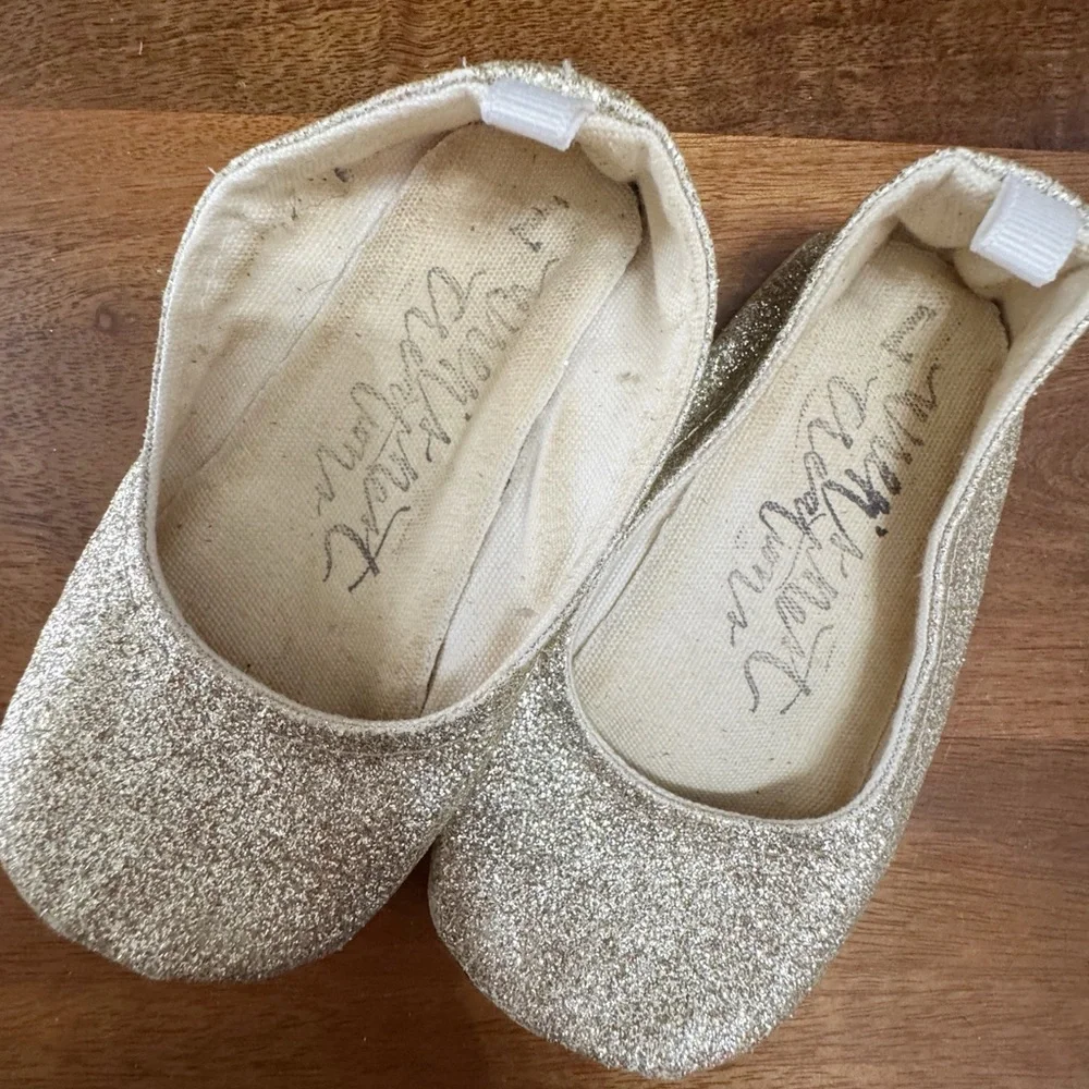 Hand Crafted Girls Gold Glitter Ballet Flats Wrens Nest Size 4/5 Baby